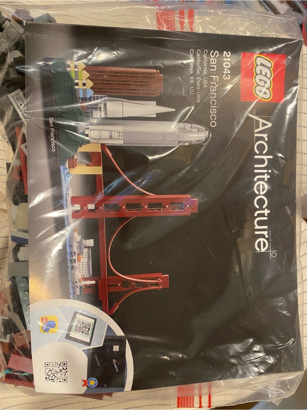 LEGO Architecture San Francisco Skyline Set  21043 565 pieces - Picture 4 of 4
